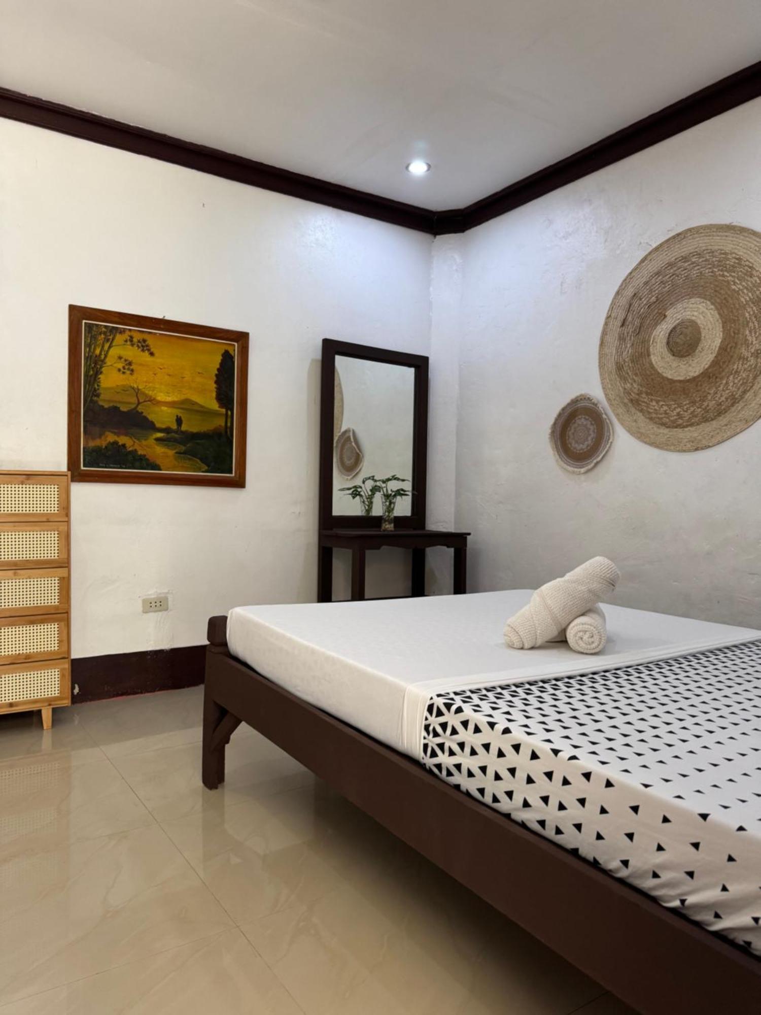 Aquaholik Traveler'S Lodge El Nido Esterno foto